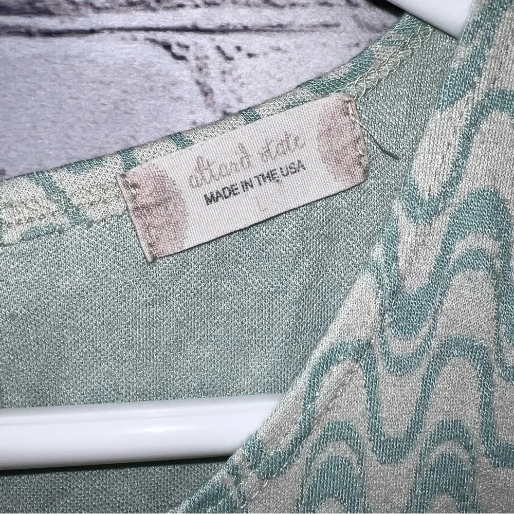 Altar’d State Sleeveless‎ Crop Top Light Green and Tan Size Large
